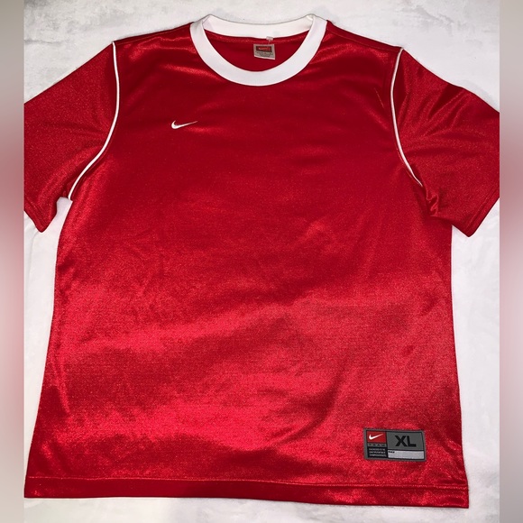 NIKE. Team Red & White Jersey. Sz Youth XL. Virtually new! - Picture 1 of 14